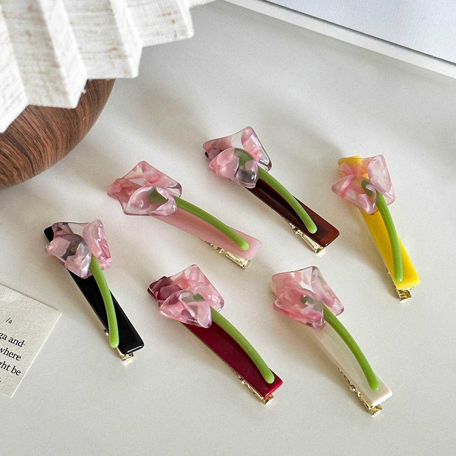 Warum sind rosa Blumen-Tulpenklammern aus Acetat ohne Biegung für Mädchen die perfekte Wahl für alltägliche Eleganz?
